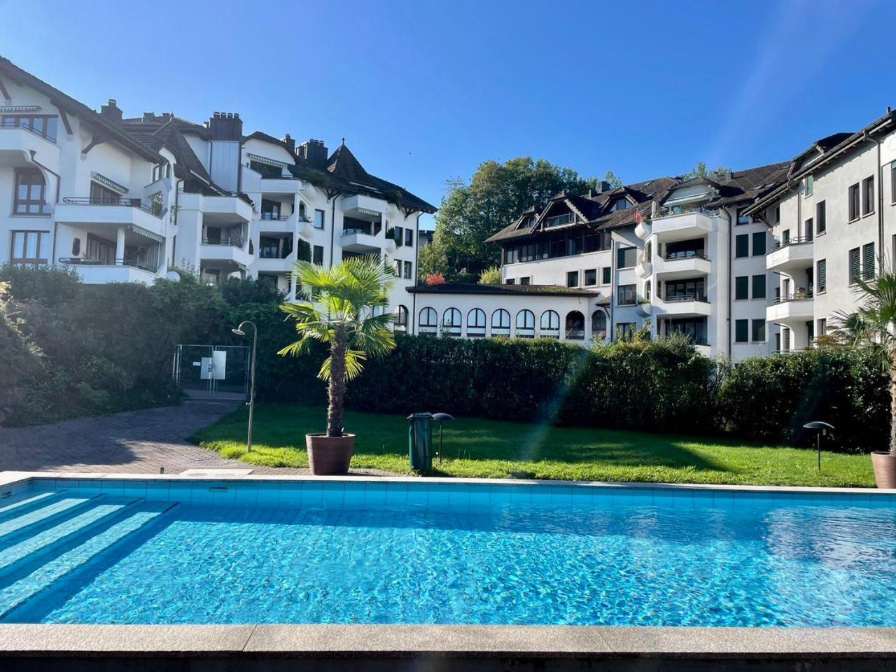 Modern Lakeside Flat With Pool Access - 80m2 * Altendorf
